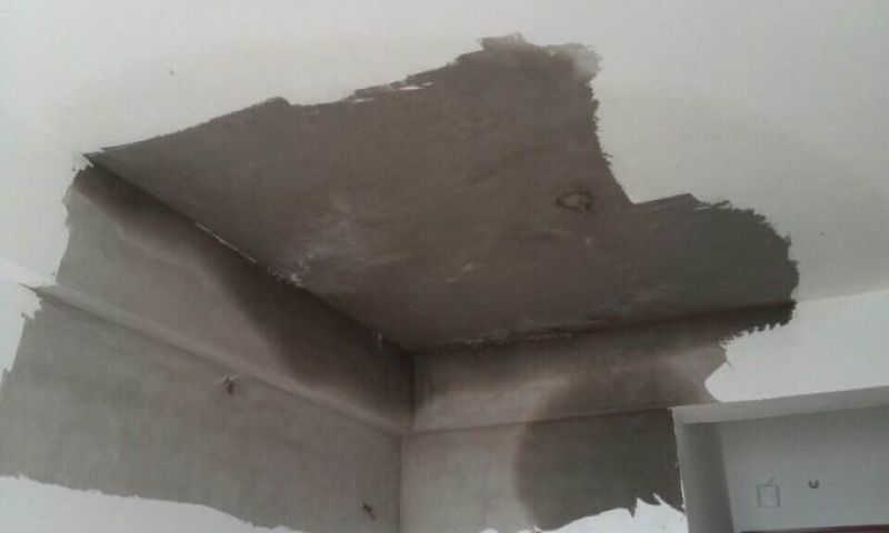 bể đường ống nước hộp kỹ thuật gây ra rò rỉ nước tường nhà